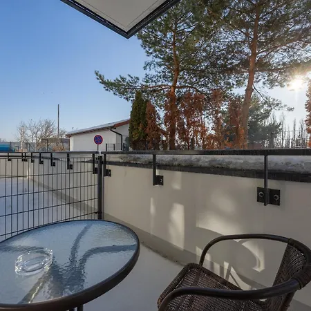 Appartamento Wlochy - Balcony, Parking - By Rentujemy