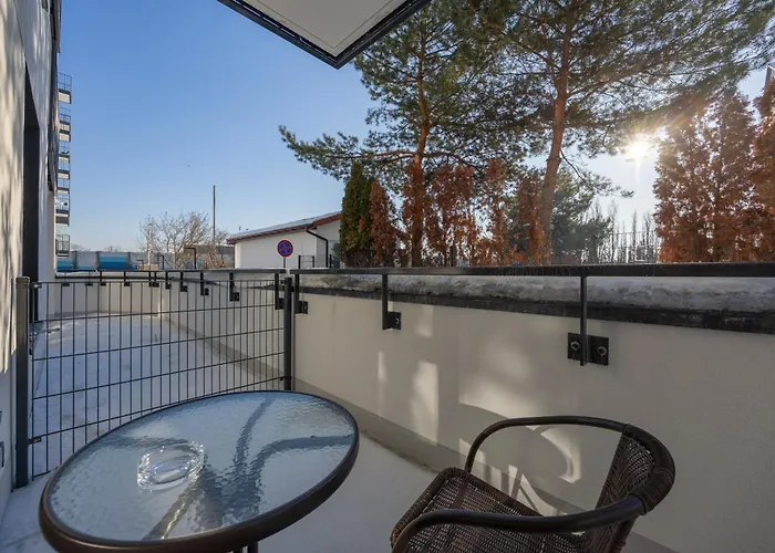 Appartamento Wlochy - Balcony, Parking - By Rentujemy