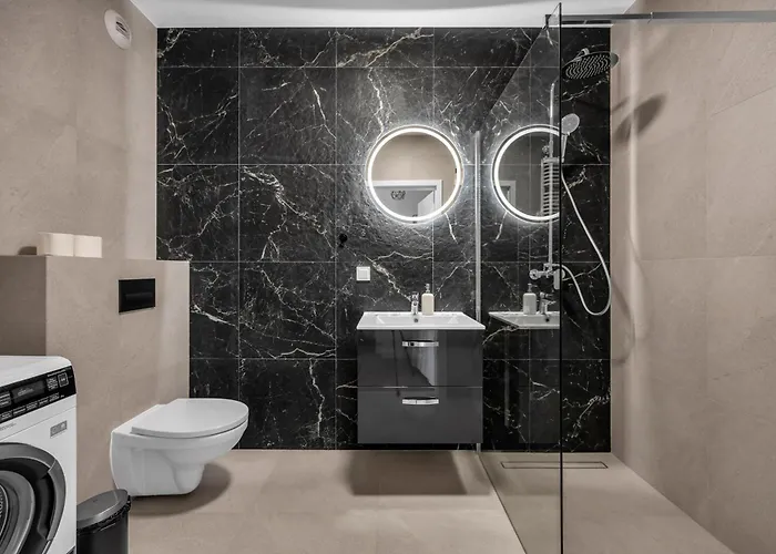 Appartamento Wlochy - Balcony, Parking - By Rentujemy *